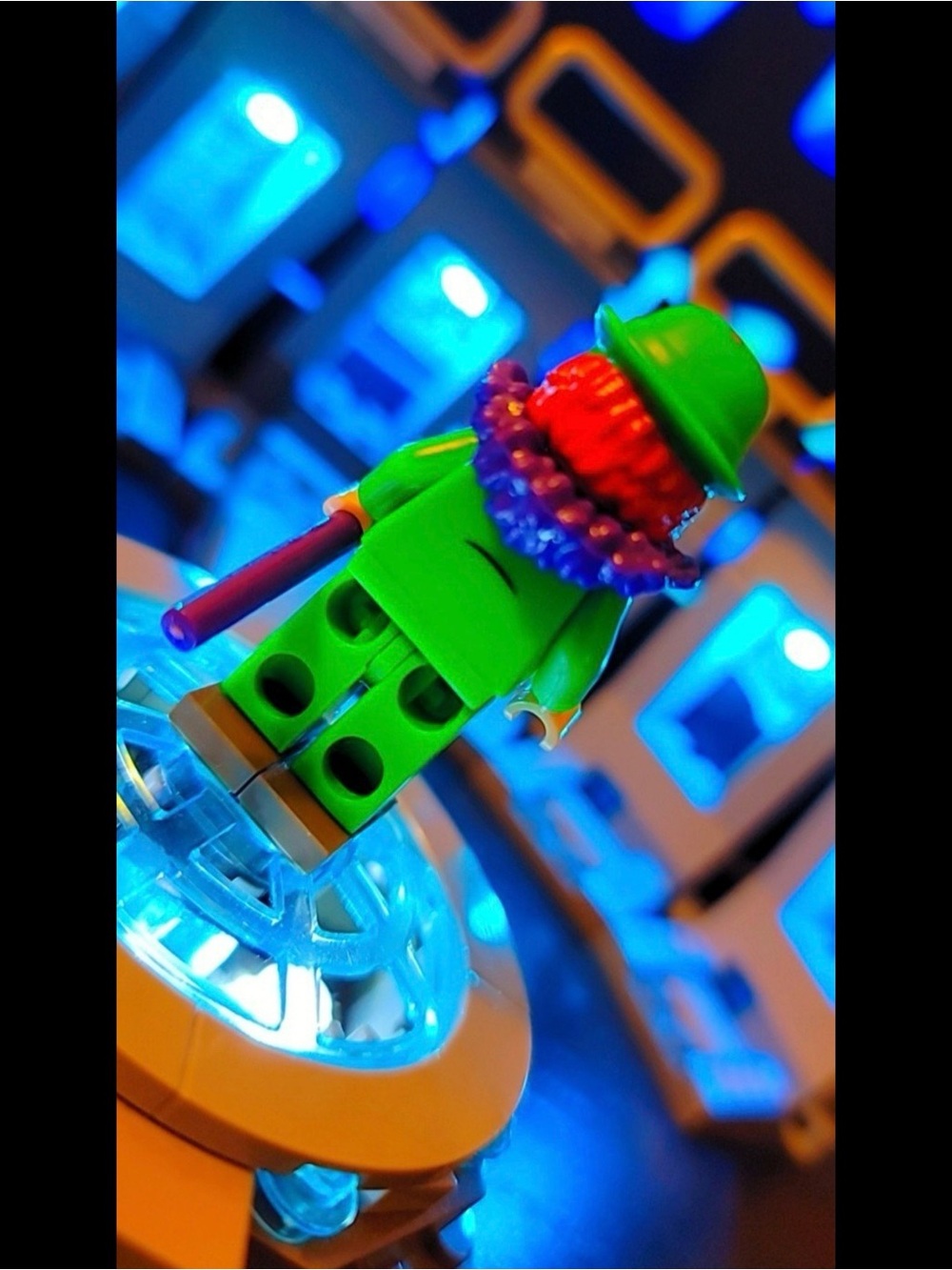 Batman Riddler Minifigure Lego Compatible - Picture 4 of 7